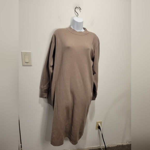 Uniqlo Womens Size M Souffle Yarn Beige Midi Sweater Dress - Picture 1 of 6